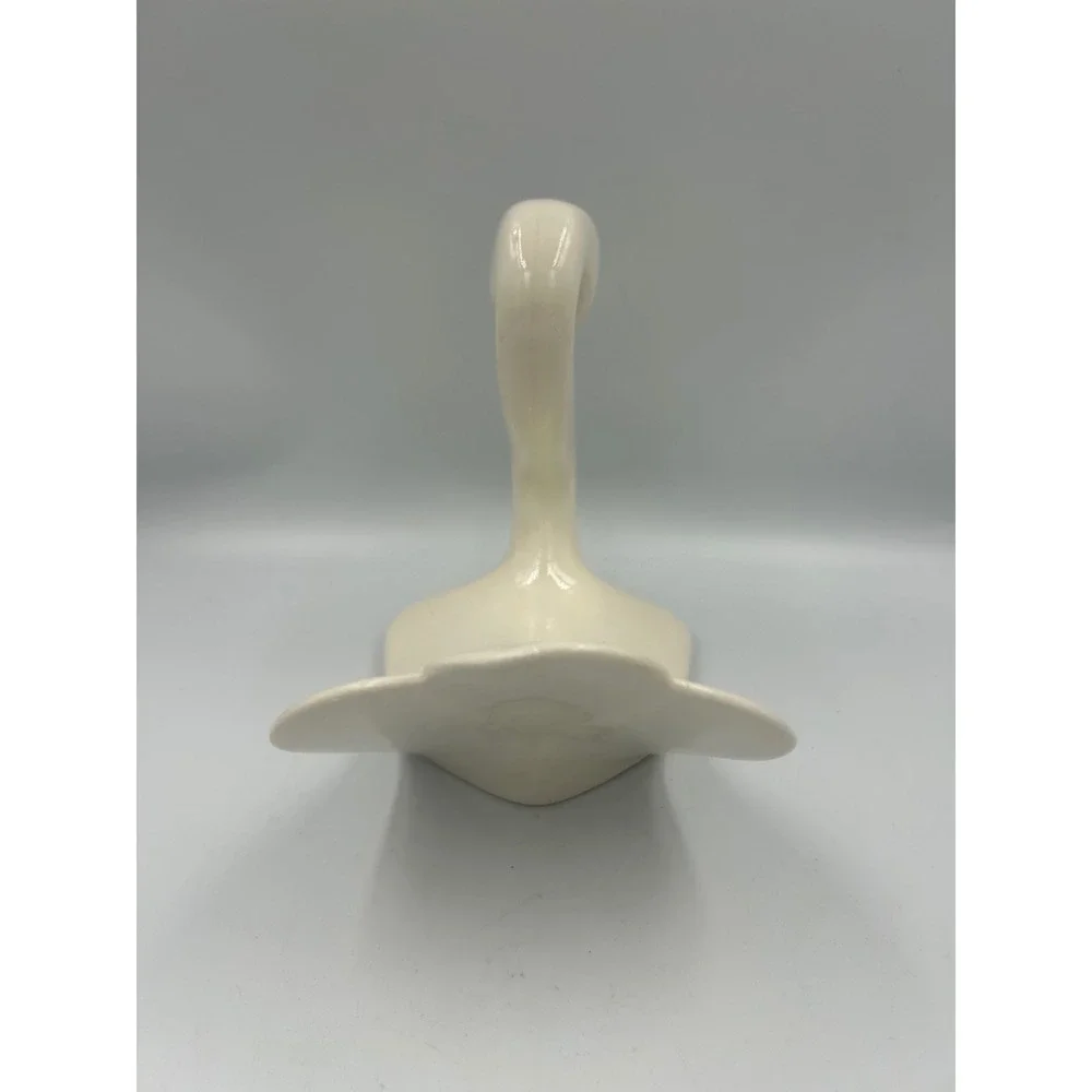 Vintage 1980 Ceramic Swan Hand Towel Washcloth Holder Cream Retro Bathroom Decor
